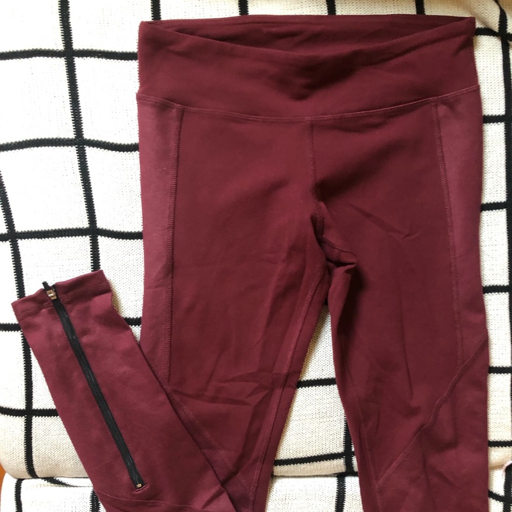 🧘🏻‍♀️ALO YOGA ‘undertone’ legging 🧘🏻‍♀️